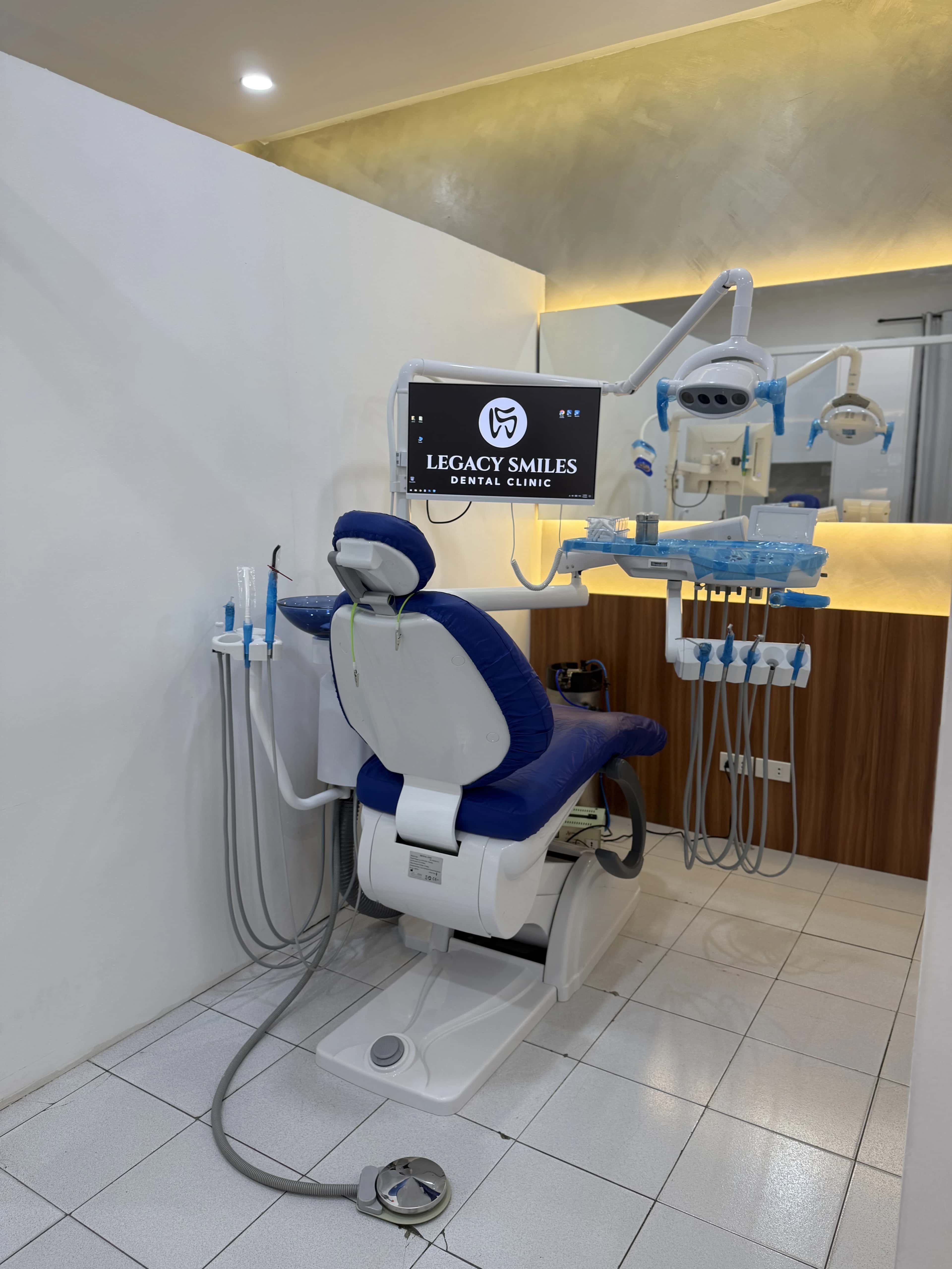 Modern Dental Chair thumbnail 2