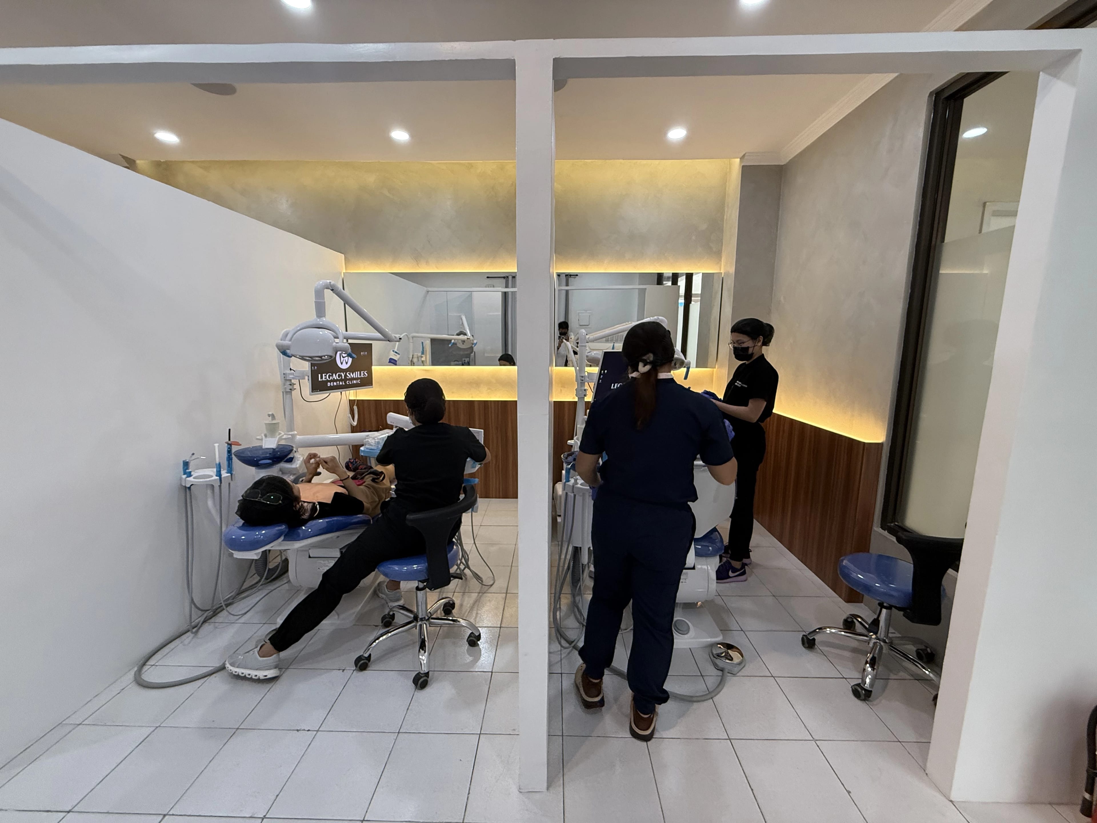 Modern Dental Chair - 1 of 5