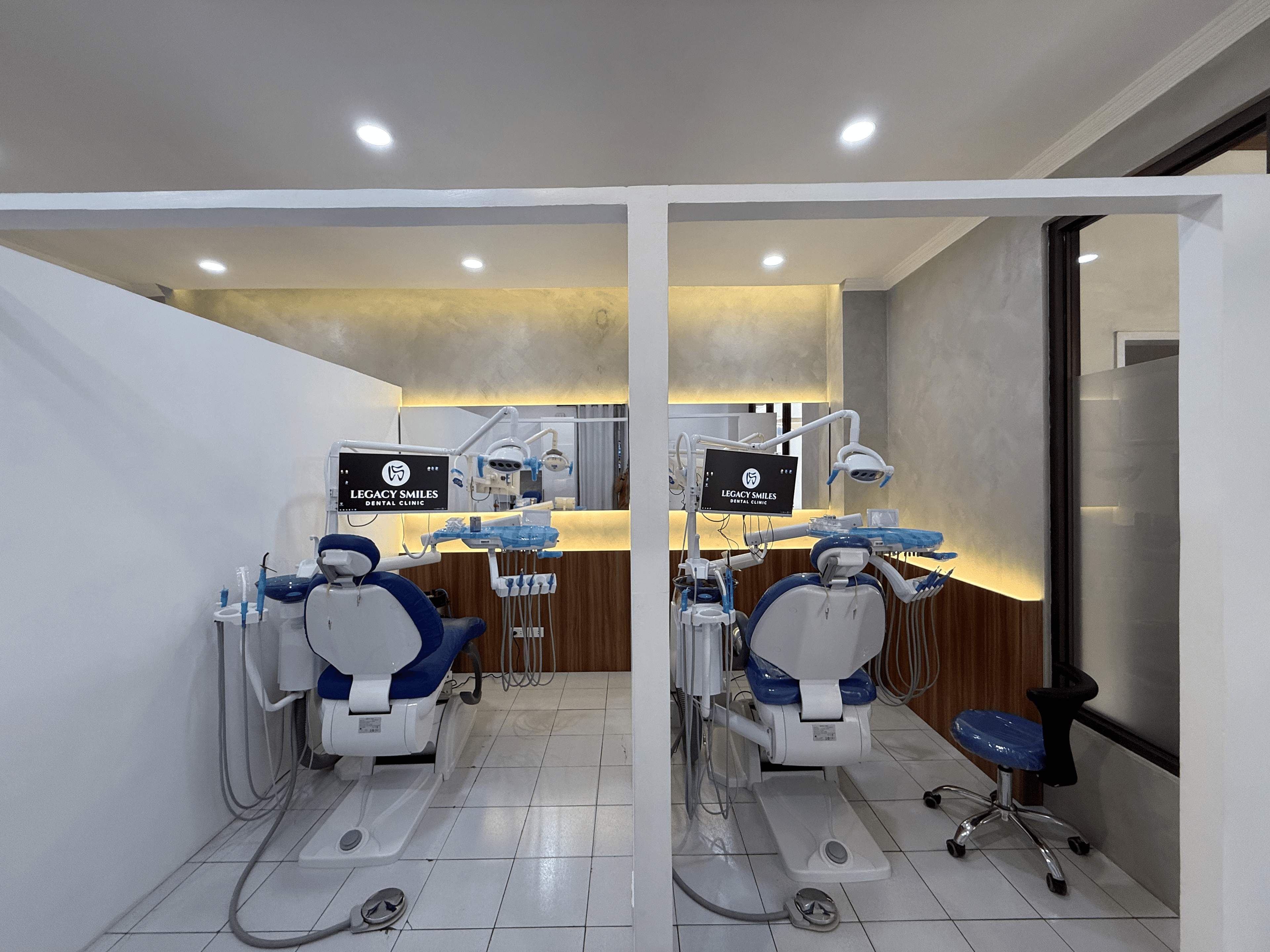 The Complete Guide to Eliminating Bad Breath: Causes, Treatments, and Prevention